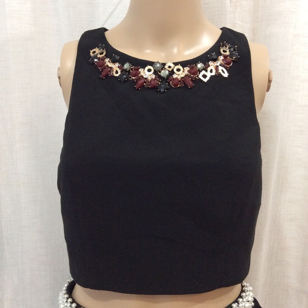 High neck jeweled black crop top - Picture 3 of 5
